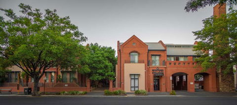 Majestic Old Lion Apartments - Accommodation Sydney 0