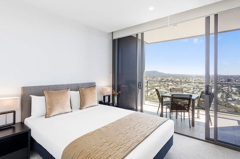 The Milton Brisbane - Sydney 4u 1