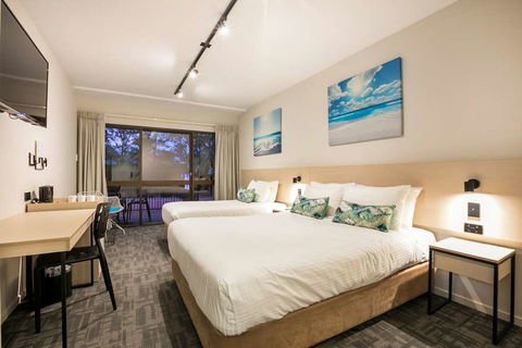 Kawana Waters Hotel By NightCap - Accommodation Sydney 2