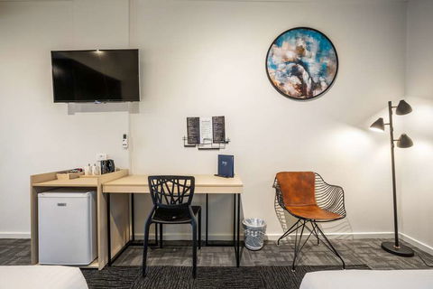 Nightcap At Keysborough Hotel - Sydney 4u 3