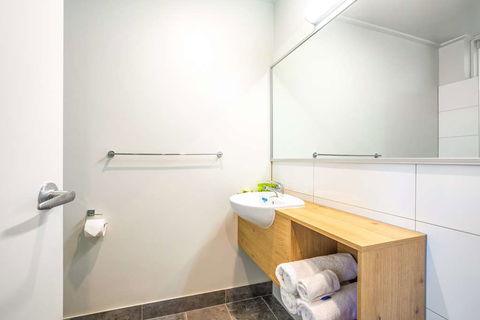 Nightcap At Keysborough Hotel - Sydney 4u 4