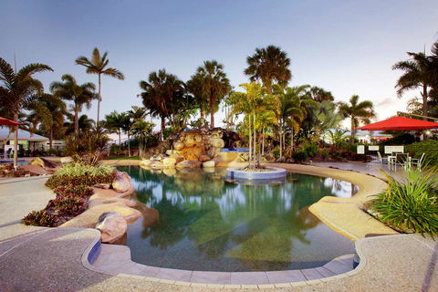 Mission Beach Resort - Sydney 4u 5