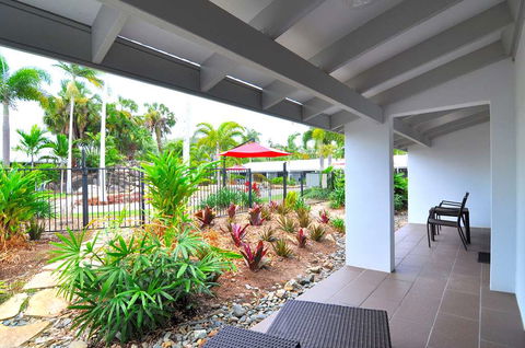 Mission Beach Resort - Sydney 4u 8