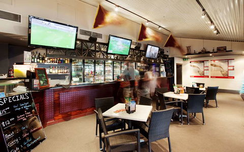 Mission Beach Resort - Sydney 4u 10