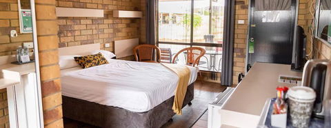 Abacus Motel Mount Isa - Sydney 4u 4