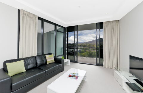 Astra Canberra Manhattan - Sydney 4u 6