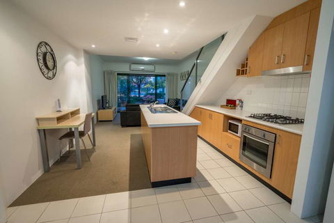 Perth Ascot Central Apartment Hotel - Sydney 4u 10