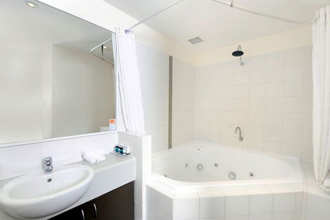 Assured Ascot Quays Apartment Hotel - Sydney 4u 7