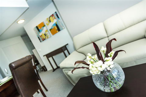 Gladstone Central Plaza Apartment Hotel - Sydney 4u 5