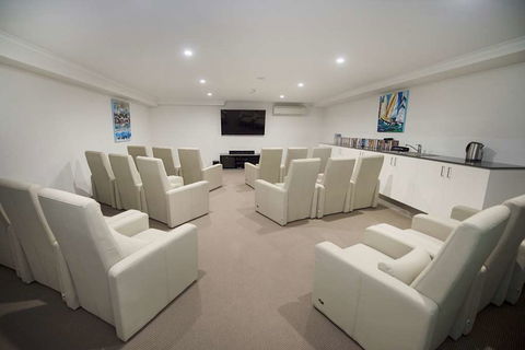 Gladstone Central Plaza Apartment Hotel - Sydney 4u 10