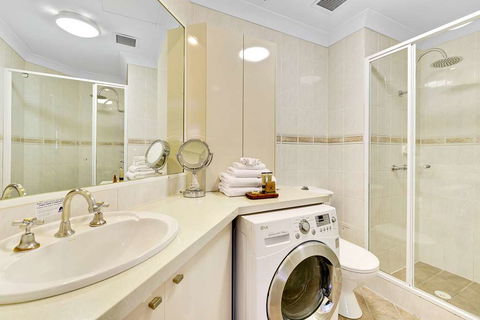 The Manor Apartment Hotel - Sydney 4u 1