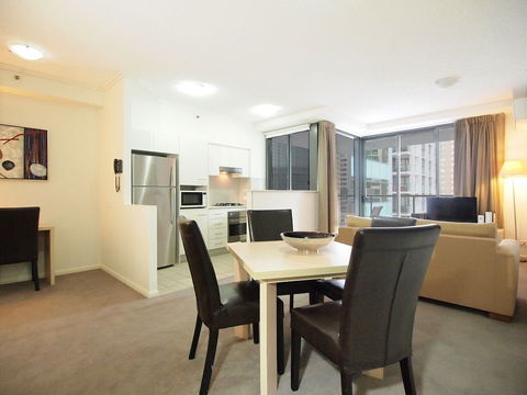 Oaks 212 Margaret - Accommodation Sydney 1