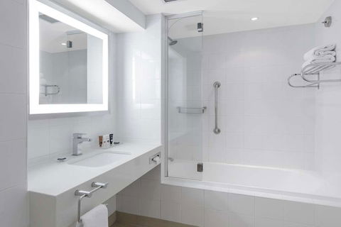 Amora Hotel Brisbane - Sydney 4u 2