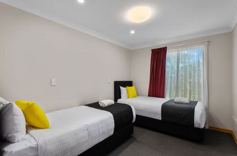 Eastgate On The Range Motel - Sydney 4u 1