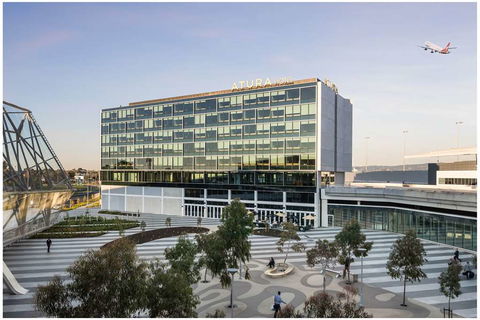 Atura Adelaide Airport - Sydney 4u 0