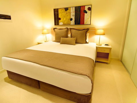 IStay Precinct - Sydney 4u 1