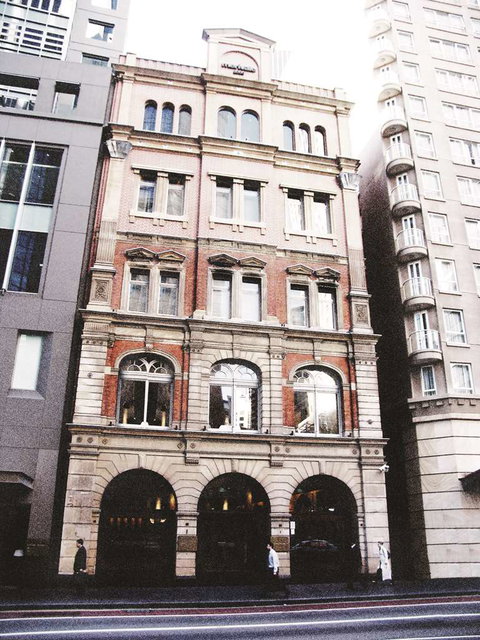 Establishment Hotel - Accommodation Sydney 0