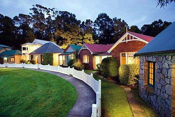 Strahan TAS Sydney 4u