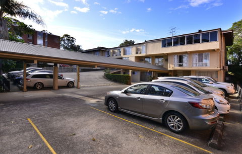 Twin Towers Inn - Sydney 4u 1