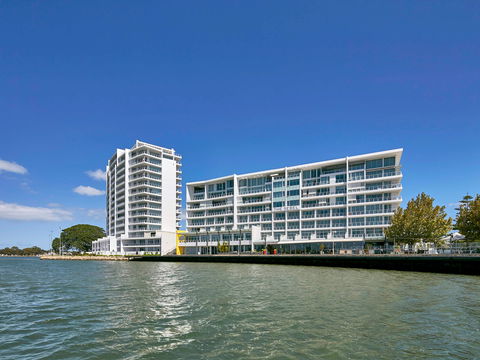 The Sebel Mandurah - Sydney 4u 0