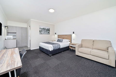 Peppermill Inn - Sydney 4u 1