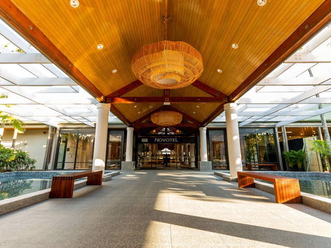 Novotel Sunshine Coast Resort - Sydney 4u 0
