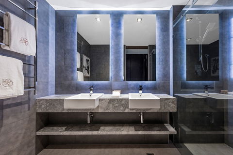 Gambaro Hotel - Accommodation Sydney 4