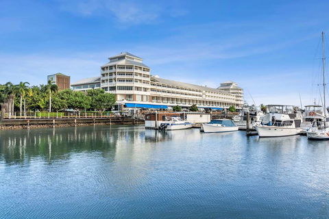 Shangri-La Hotel, The Marina - Sydney 4u 0