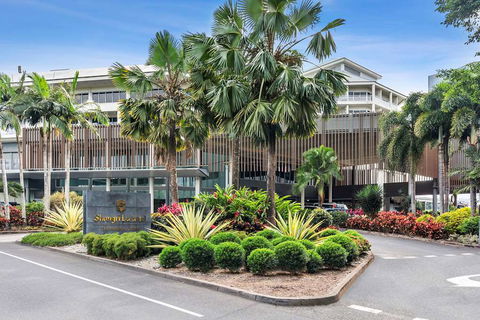 Shangri-La Hotel, The Marina - Sydney 4u 1
