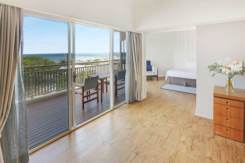 Shangri-La Hotel, The Marina - Sydney 4u 12