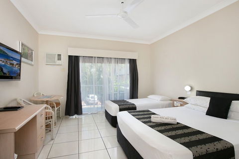Cairns City Sheridan - Sydney 4u 4