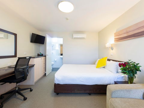 Ibis Styles Canberra Tall Trees - Sydney 4u 1