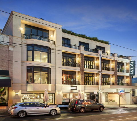 Quest Hawthorn - Sydney 4u 0
