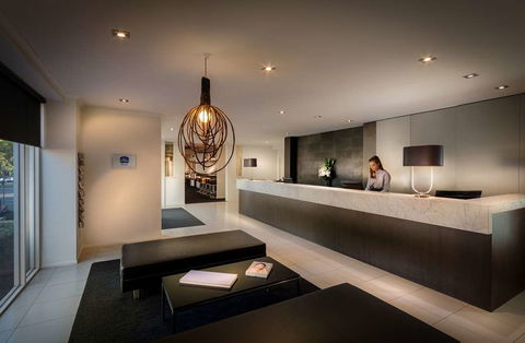 Best Western Plus Travel Inn Hotel - Sydney 4u 1