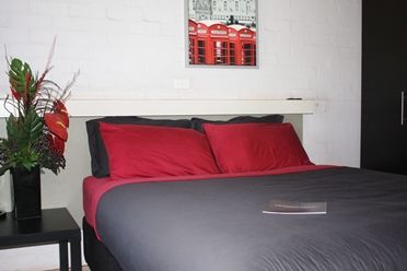 Newman Hotel - Sydney 4u 1