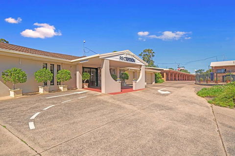 Comfort Inn Glenfield - Sydney 4u 2