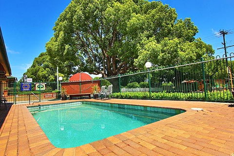 Garden City Motor Inn - Sydney 4u 1