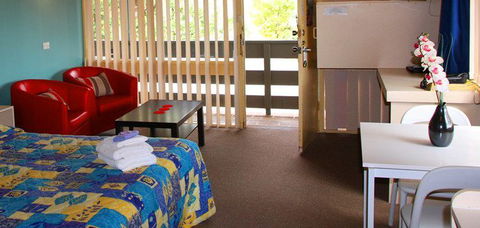 Jetty Motel - Accommodation Sydney 0