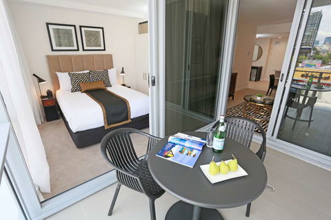 Alex Perry Hotel And Apartments - Sydney 4u 2