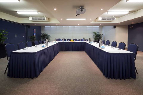 Canberra Parklands Central - Sydney 4u 2