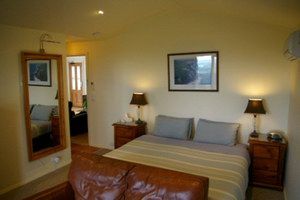 Southern Anchorage Retreat - Accommodation Sydney 1
