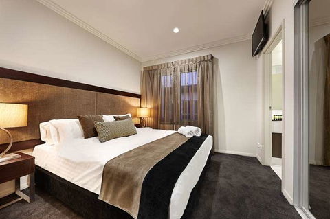 Attika Hotel - Sydney 4u 1