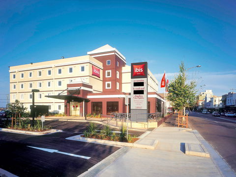 Ibis Newcastle - Accommodation Sydney 0