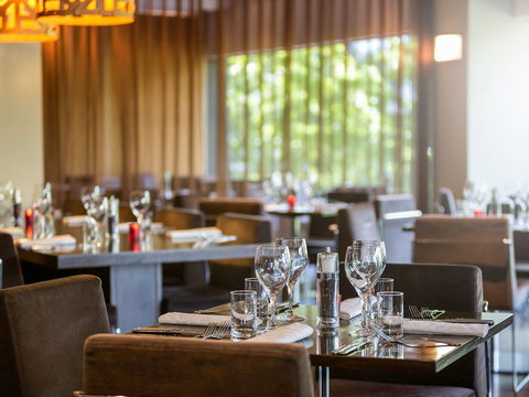 Novotel Canberra - Sydney 4u 1