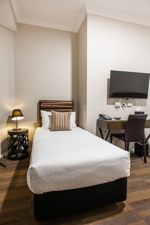 57 Hotel - Sydney 4u 1