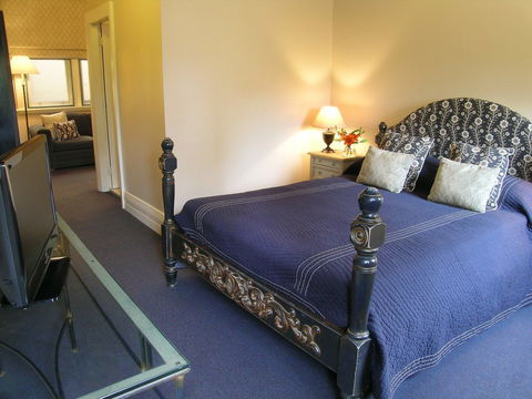 The Russell Hotel - Sydney 4u 1