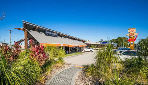 Nightcap at Golden Beach Tavern - Accommodation Sydney 1