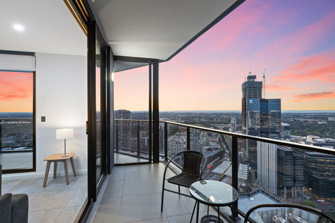 Astra Apartments Parramatta - Skyrise - Sydney 4u 2