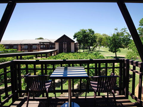 Novotel Swan Valley Vines Resort Hotel - Sydney 4u 0