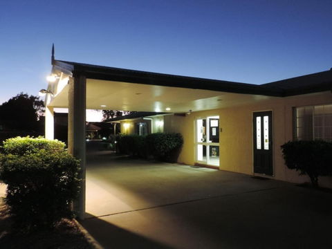 Outback Motel - Sydney 4u 0